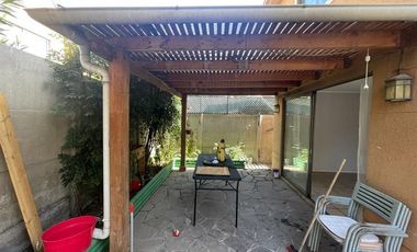 Casa en Arriendo en SANRA MARTA HUECHURABA 7148