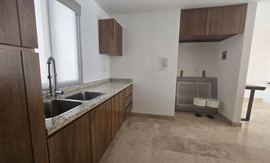 Penthouse de Lujo en 3 Niveles | Roof Garden Privado y 3 Estacionamientos.