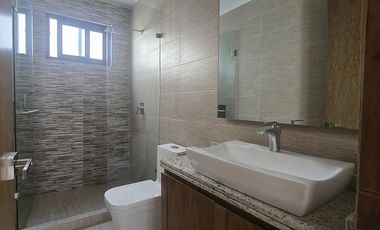 Penthouse de Lujo en 3 Niveles | Roof Garden Privado y 3 Estacionamientos.