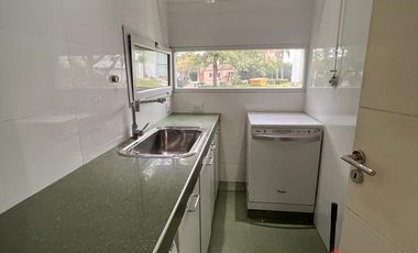 Casa en alquiler anual 6 amb. amoblado barrio Los Lagos Nordelta Tigre