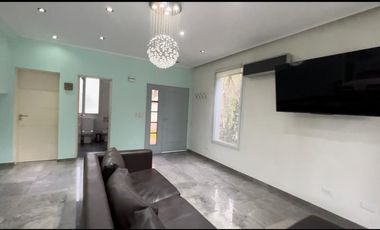 Casa en alquiler anual 6 amb. amoblado barrio Los Lagos Nordelta Tigre