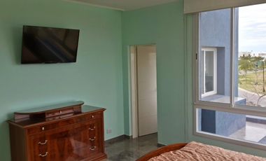 Casa en alquiler anual 6 amb. amoblado barrio Los Lagos Nordelta Tigre