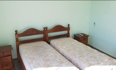 Casa en alquiler anual 6 amb. amoblado barrio Los Lagos Nordelta Tigre