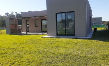 Venta Casa 4 amb. 600 M2 c/Renta hasta 2026 Barrio Manuel Belgrano Maschwitz Escobar