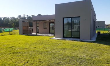 Venta Casa 4 amb. 600 M2 c/Renta hasta 2026 Barrio Manuel Belgrano Maschwitz Escobar