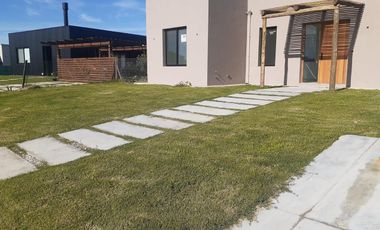 Venta Casa 4 amb. 600 M2 c/Renta hasta 2026 Barrio Manuel Belgrano Maschwitz Escobar