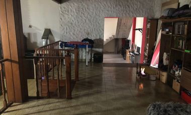 Venta Casa 6 amb. 1.500 M2 c/ escritura en Los Plátanos Berazategui