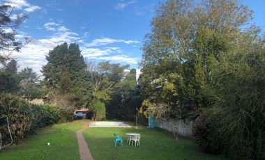 Venta Casa 6 amb. 1.500 M2 c/ escritura en Los Plátanos Berazategui