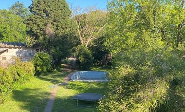 Venta Casa 6 amb. 1.500 M2 c/ escritura en Los Plátanos Berazategui