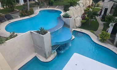 Villa Amueblada en Zona Hotelera