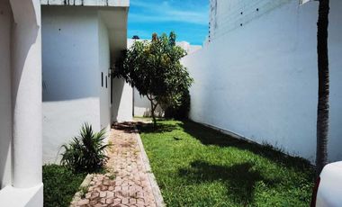 Casa en Calle Cherna en SM 3