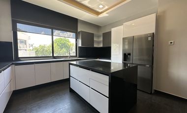 RC CASA EN VENTA O  RENTA EN LAGUNA PUERTO CANCUN