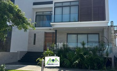 RC CASA EN VENTA O  RENTA EN LAGUNA PUERTO CANCUN