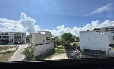 RC CASA EN VENTA O  RENTA EN LAGUNA PUERTO CANCUN
