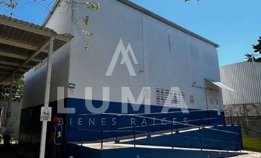 NAVE INDUSTRIAL, PATIO Y OFICINAS EN RENTA EN MUNDO MAYA