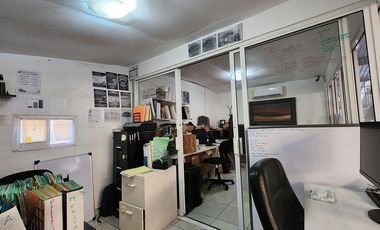 RENTA DE BODEGA COMERCIAL A UN COSTADO DE LA GERBER