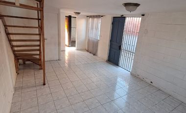 SE ARRIENDA HERMOSA CASA 4 DORMITORIOS Y 2 BAÑOS PALOMAR