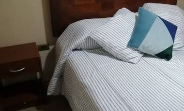 SE ARRIENDA DEPARTAMENTO AMOBLADO 3 HABITACIONES Y 1 BAÑO