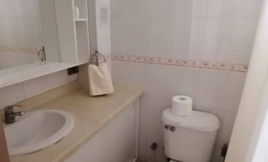 SE ARRIENDA DEPARTAMENTO AMOBLADO 3 HABITACIONES Y 1 BAÑO