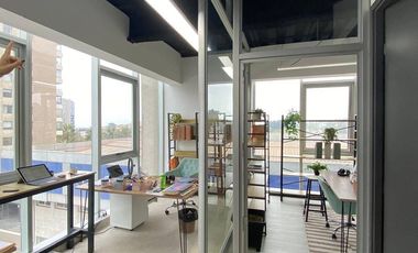Oficina en arriendo , 37 mts2, en Bosques de Montemar, estacionamiento y bodega.