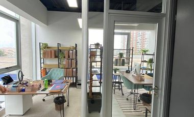 Oficina en arriendo , 37 mts2, en Bosques de Montemar, estacionamiento y bodega.