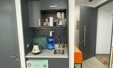 Oficina en arriendo , 37 mts2, en Bosques de Montemar, estacionamiento y bodega.