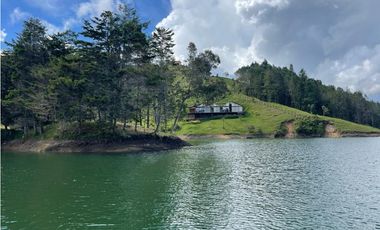 VENTA DE LOTE EN EL PEÑOL CON ACCESO A LA REPRESA