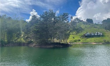 VENTA DE LOTE EN EL PEÑOL CON ACCESO A LA REPRESA