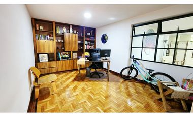 VENTA APARTAMENTO REMODELADO EN MILLA DE ORO EL POBLADO