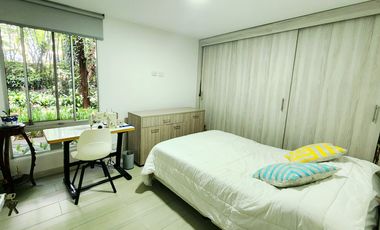 VENTA APARTAMENTO REMODELADO EN MILLA DE ORO EL POBLADO