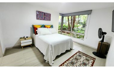 VENTA APARTAMENTO REMODELADO EN MILLA DE ORO EL POBLADO