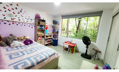 VENTA APARTAMENTO REMODELADO EN MILLA DE ORO EL POBLADO