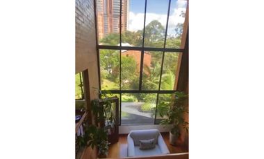 VENTA CASA CON LINDO JARDIN - EL POBLADO