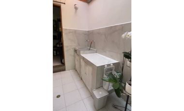 VENTA CASA CON LINDO JARDIN - EL POBLADO