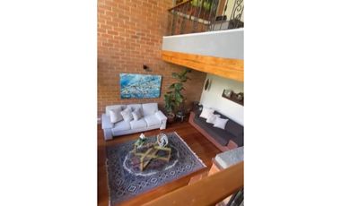 VENTA CASA CON LINDO JARDIN - EL POBLADO