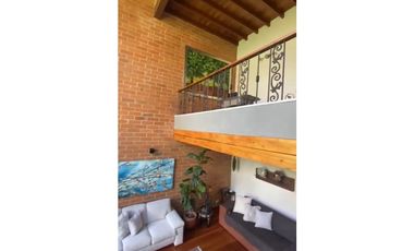 VENTA CASA CON LINDO JARDIN - EL POBLADO