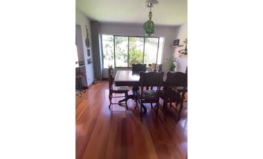 VENTA CASA CON LINDO JARDIN - EL POBLADO