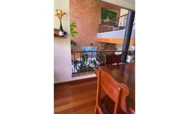 VENTA CASA CON LINDO JARDIN - EL POBLADO