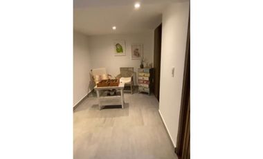 VENTA CASA CON LINDO JARDIN - EL POBLADO