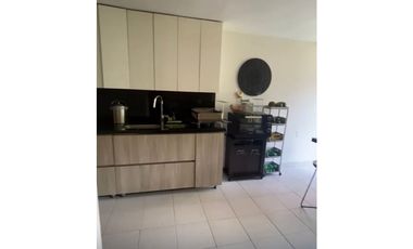 VENTA CASA CON LINDO JARDIN - EL POBLADO