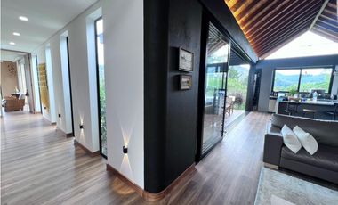 VENTA DE HERMOSA CASA EN MARJULIA EL RETIRO ANTIOQUIA