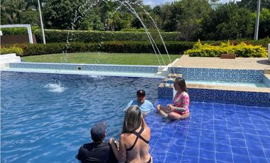 VENTA -PERMUTA DE MODERNA FINCA EN SANTAFE DE ANTIOQUIA EN PARCELACIÓN