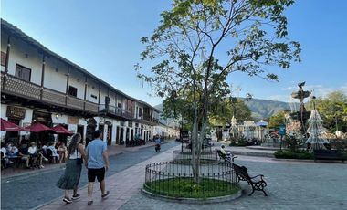 VENTA -PERMUTA DE MODERNA FINCA EN SANTAFE DE ANTIOQUIA EN PARCELACIÓN