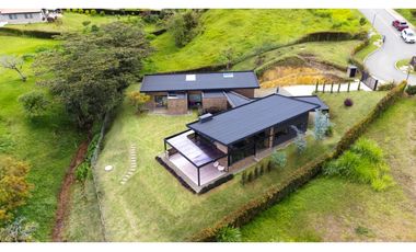 VENTA CASA CAMPESTRE EN EL YARUMO - LA CEJA