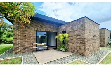 VENTA CASA CAMPESTRE EN EL YARUMO - LA CEJA