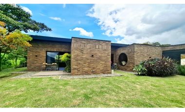 VENTA CASA CAMPESTRE EN EL YARUMO - LA CEJA