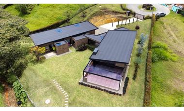 VENTA CASA CAMPESTRE EN EL YARUMO - LA CEJA