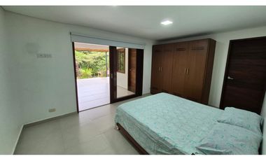 VENTA DE FINCA CAMPESTRE EN EL RETIRO- VEREDA PANTANILLO CON COLEGA