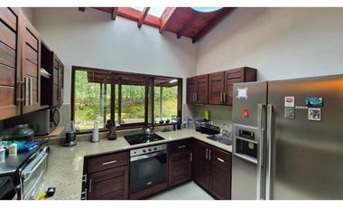 VENTA DE FINCA CAMPESTRE EN EL RETIRO- VEREDA PANTANILLO CON COLEGA