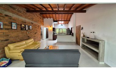 VENTA DE FINCA CAMPESTRE EN EL RETIRO- VEREDA PANTANILLO CON COLEGA